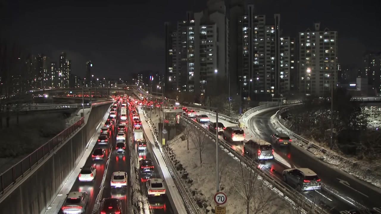 첫눈 대란으로 드러난 한국 도시 인프라의 취약점