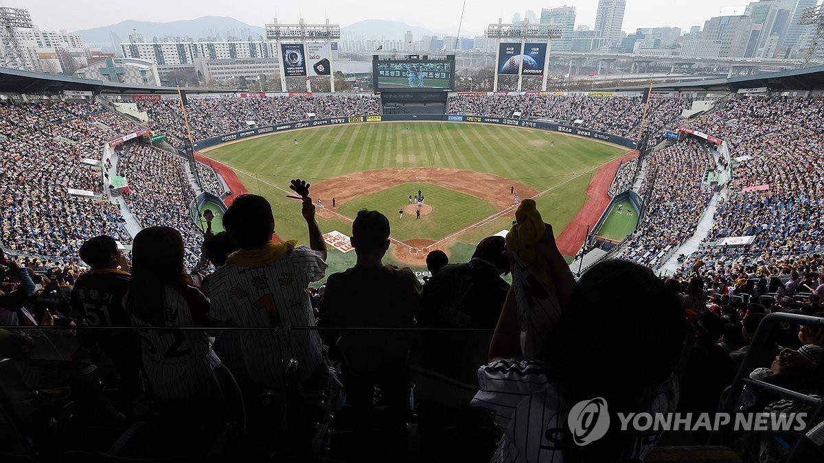 프로야구 양강 체제의 미래, LG와 삼성의 대결이 남긴 과제