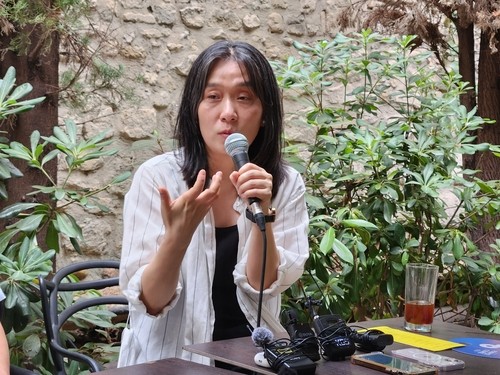 한강이 말하는 혐오의 시대, 희망은 문제를 인식하는 데 있다